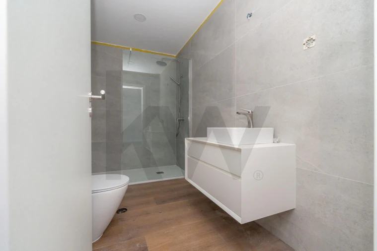 Apartamento T2 para Venda em Santo Antonio dos Olivais Foto 18