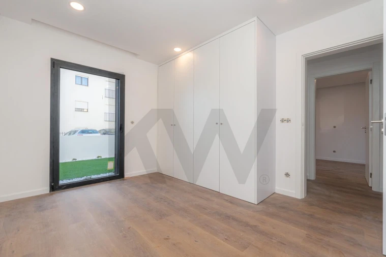 Apartamento T2 para Venda em Santo Antonio dos Olivais Foto 14