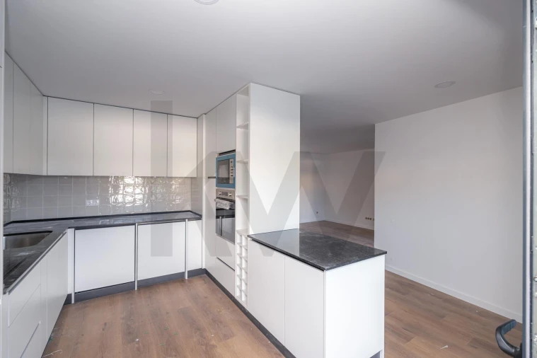 Apartamento T2 para Venda em Santo Antonio dos Olivais Foto 11