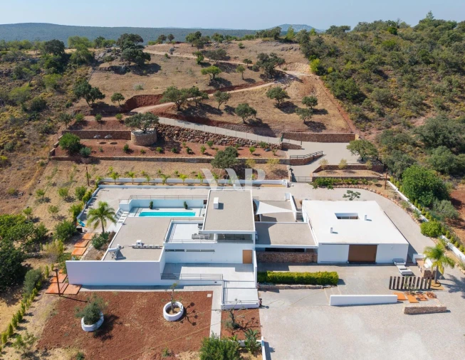 Moradia T5 para Arrendamento em Salir Foto 43