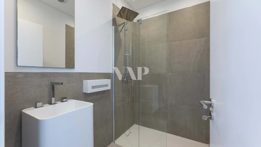 Moradia T5 para Arrendamento em Salir Foto 13