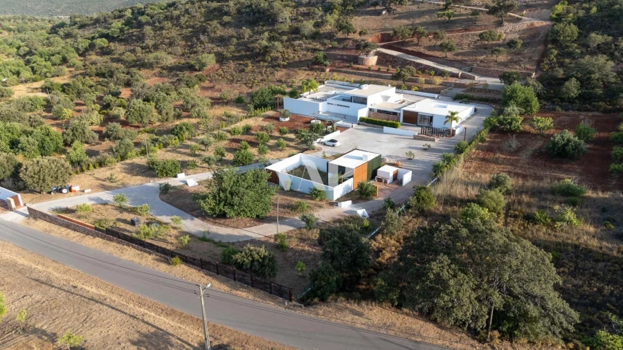 Moradia T5 para Arrendamento em Salir Foto 6