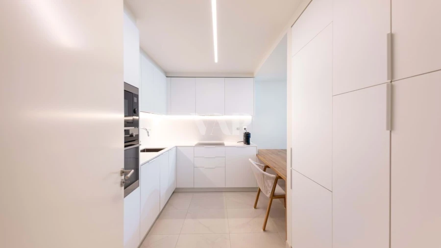 Apartamento T1 para Arrendamento em Armação de Pera Foto 7