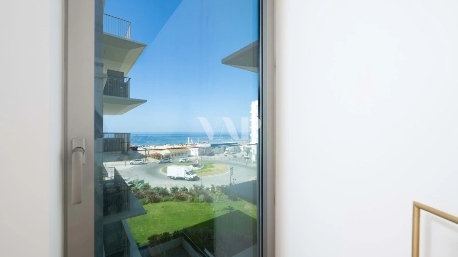 Apartamento T1 para Arrendamento em Armação de Pera Foto 5