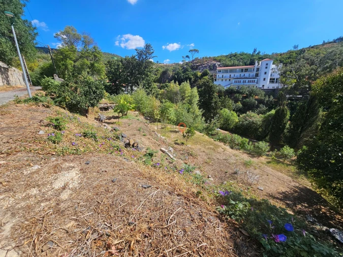 Terreno para Venda em Monchique Foto 3