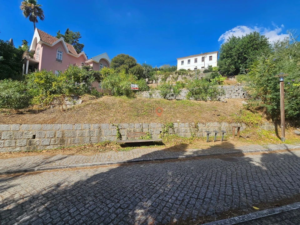 Terreno para Venda em Monchique Foto 1