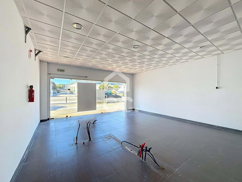 Armazém para Venda em Tornada e Salir do Porto Foto 3