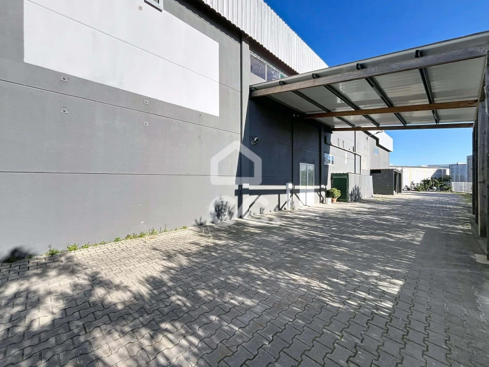 Armazém para Venda em Tornada e Salir do Porto Foto 15