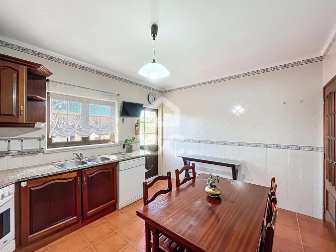 Moradia T3 para Venda em Santa Maria, São Pedro e Sobral da Lagoa Foto 10