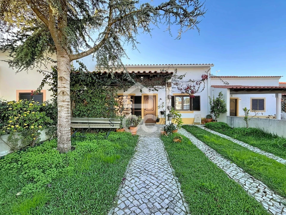 Moradia T3 para Venda em Santa Maria, São Pedro e Sobral da Lagoa Foto 3