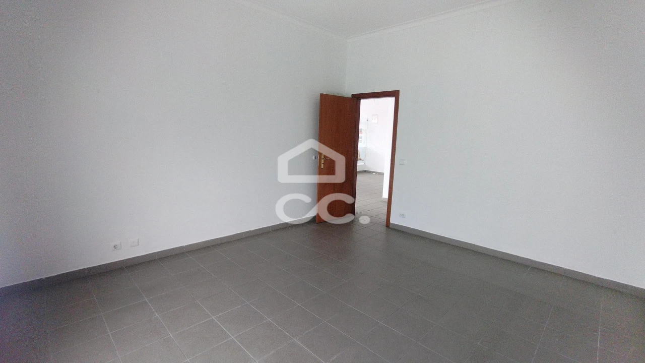 Negócio para Arrendamento em Marinha Grande Foto 6