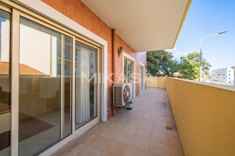 Apartamento T2 para Arrendamento em Lagos (São Sebastião e Santa Maria) Foto 18