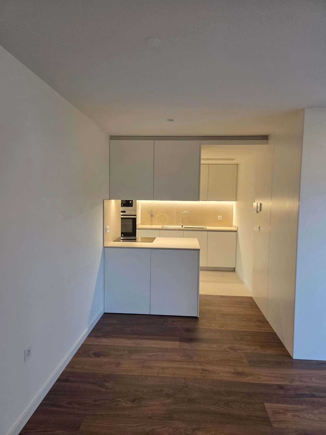 Apartamento T1 para Venda em Cedofeita, Santo Ildefonso, Sé, Miragaia, São Nicolau e Vitória Foto 3