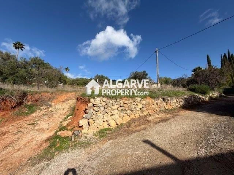 Terreno para Venda em Santa Barbara de Nexe Foto 9