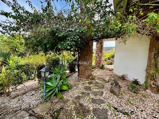 Moradia T8 para Venda em Loures Foto 18