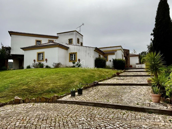 Moradia T8 para Venda em Loures Foto 5