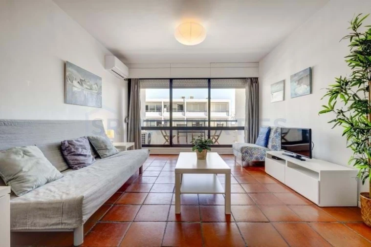 Apartamento T1 para Venda em Quarteira Foto 2