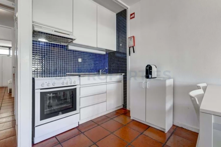 Apartamento T1 para Venda em Quarteira Foto 7
