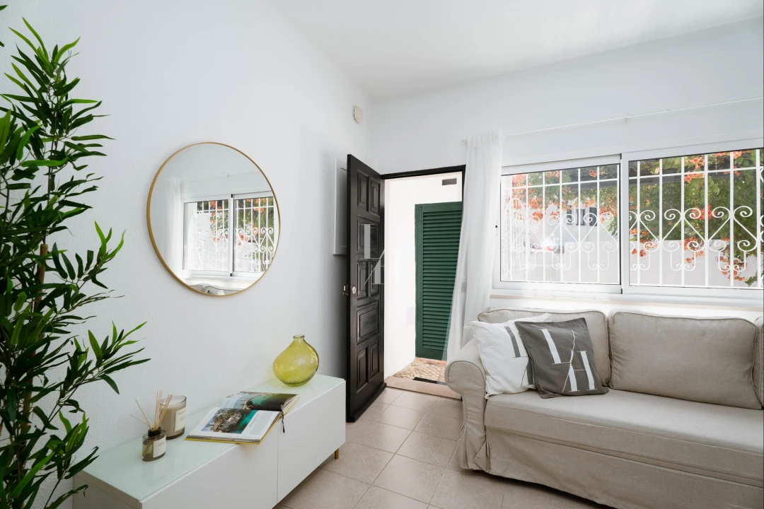 Apartamento T2 para Venda em Quarteira Foto 2