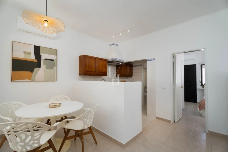 Apartamento T2 para Venda em Quarteira Foto 5