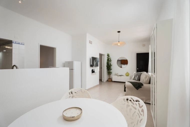 Apartamento T2 para Venda em Quarteira Foto 6