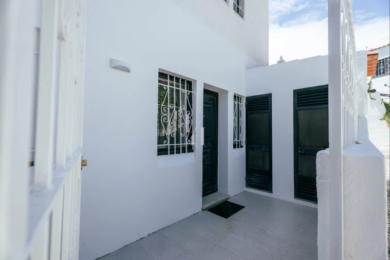 Apartamento T2 para Venda em Quarteira Foto 23