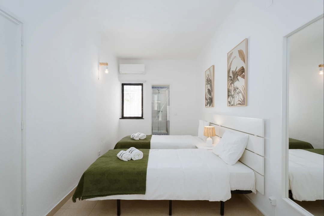 Apartamento T2 para Venda em Quarteira Foto 16