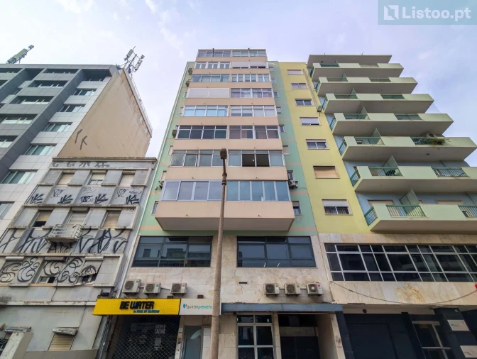 Apartamento T2 para Venda em Alvalade Foto 31