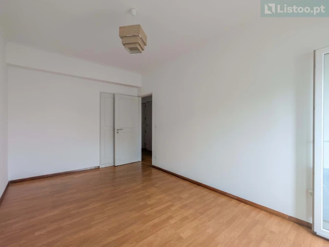 Apartamento T2 para Venda em Alvalade Foto 19