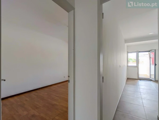 Apartamento T2 para Venda em Alvalade Foto 12