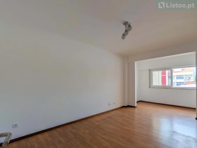 Apartamento T2 para Venda em Alvalade Foto 16