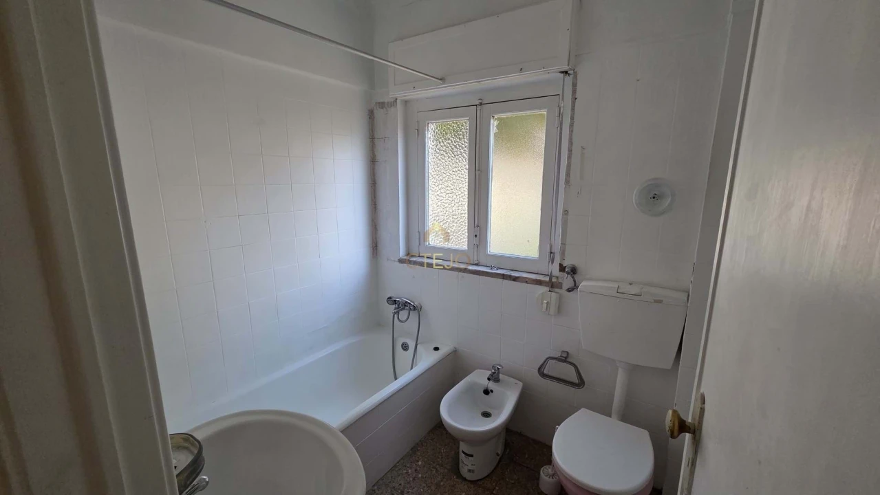 Apartamento T2 para Venda em Santa Iria de Azoia, São João da Talha e Bobadela Foto 9