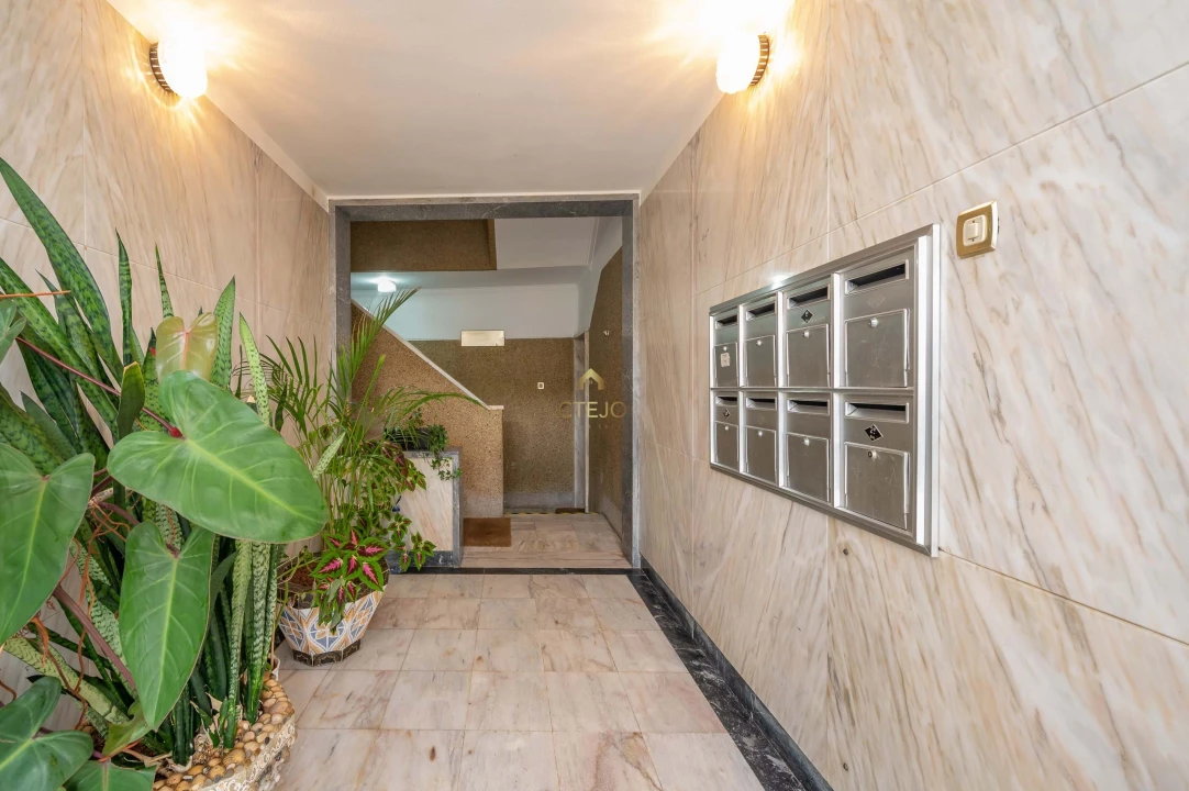 Apartamento T2 para Venda em Santa Iria de Azoia, São João da Talha e Bobadela Foto 6