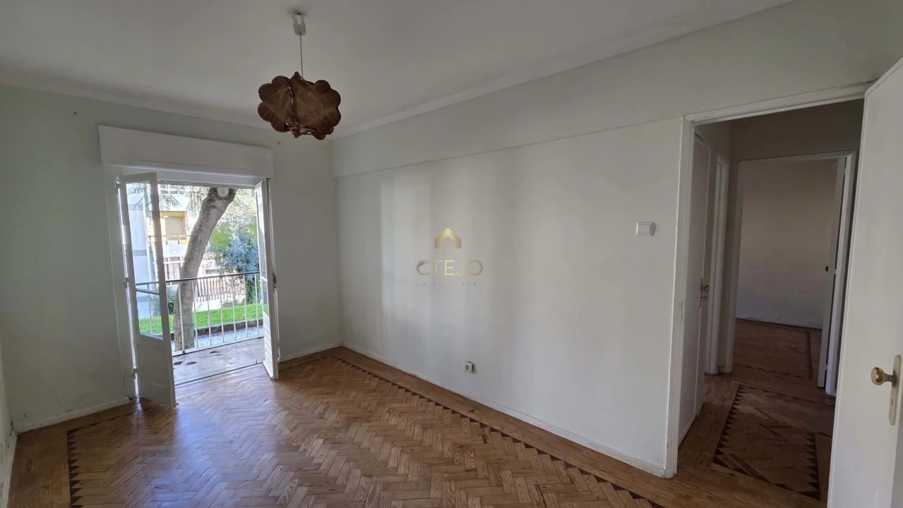 Apartamento T2 para Venda em Santa Iria de Azoia, São João da Talha e Bobadela Foto 22