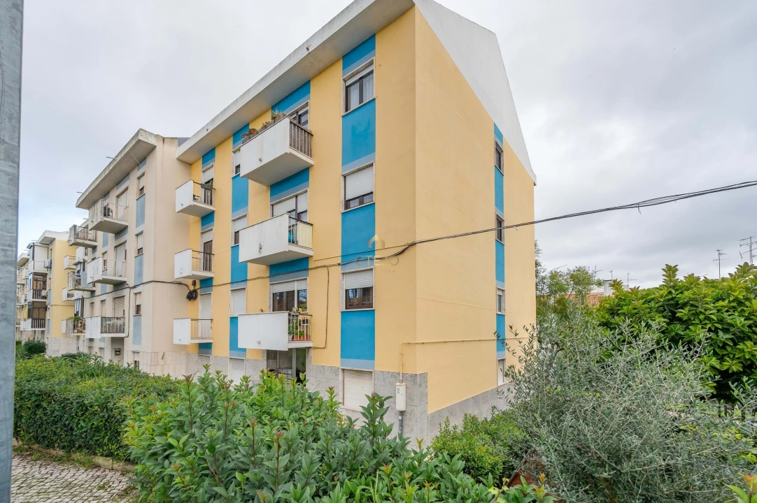 Apartamento T2 para Venda em Santa Iria de Azoia, São João da Talha e Bobadela Foto 2