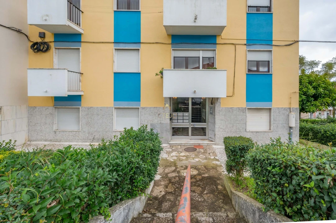 Apartamento T2 para Venda em Santa Iria de Azoia, São João da Talha e Bobadela Foto 1