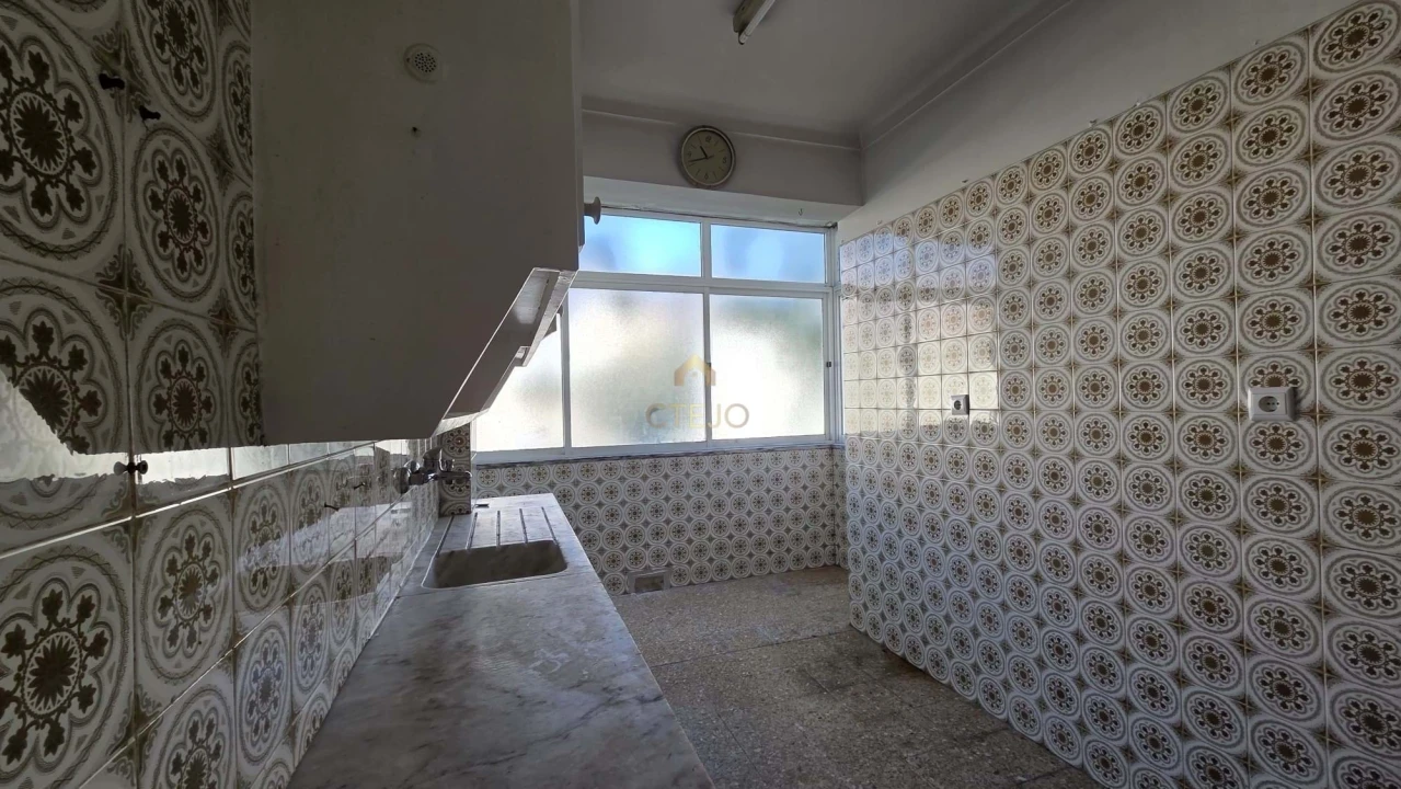 Apartamento T2 para Venda em Santa Iria de Azoia, São João da Talha e Bobadela Foto 18