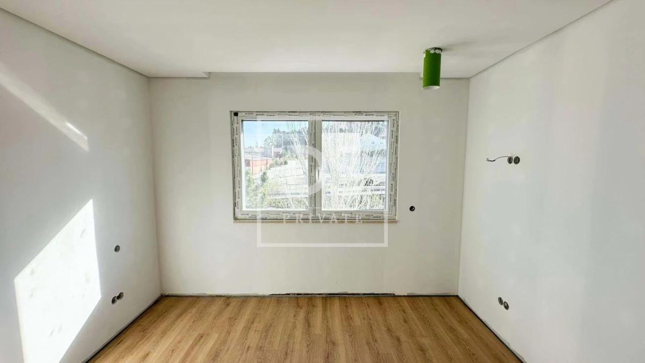 Apartamento T3 para Venda em Ramalhal Foto 8