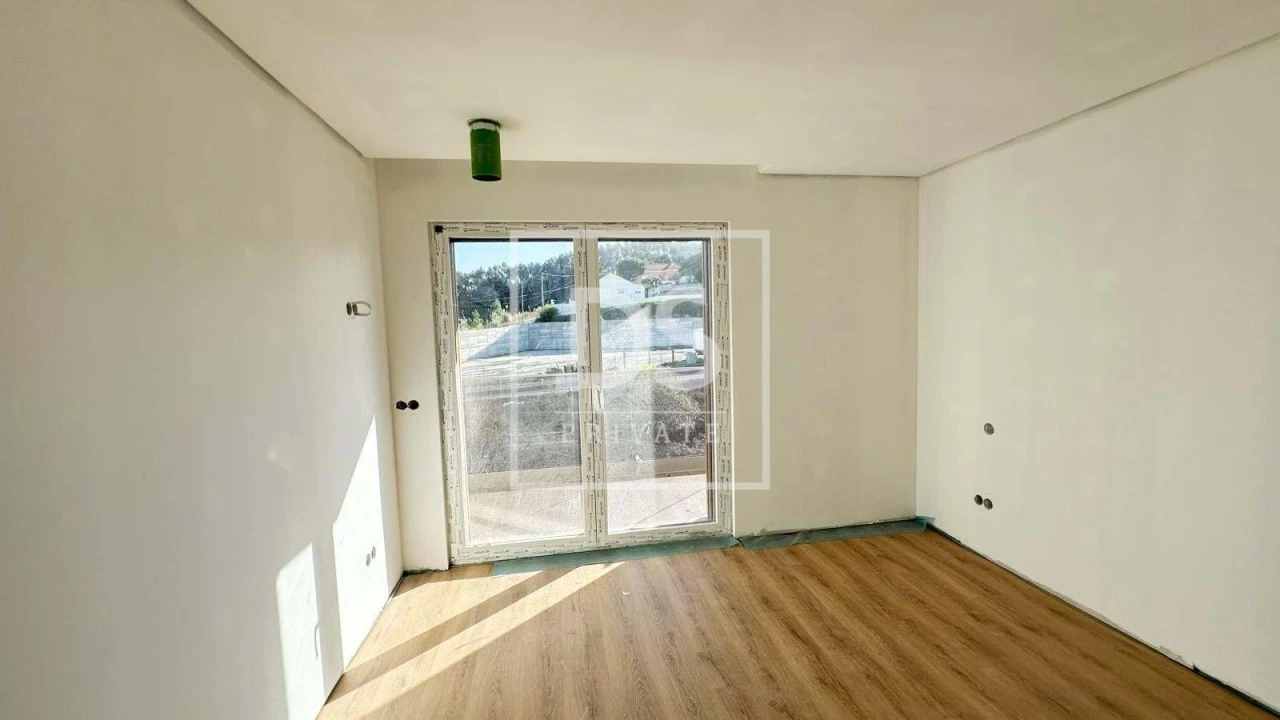 Apartamento T3 para Venda em Ramalhal Foto 7