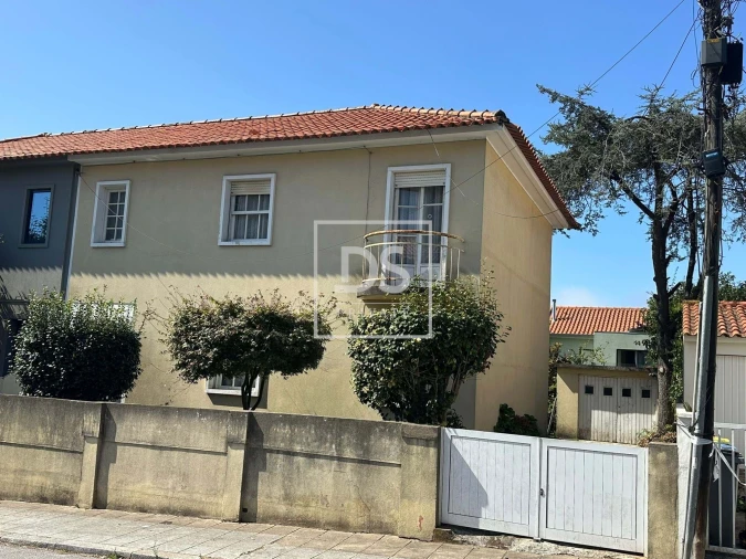 Apartamento T6 para Venda em Aldoar, Foz do Douro e Nevogilde Foto 1