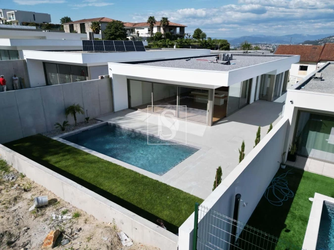 Moradia T4 para Venda em Ferreiros e Gondizalves Foto 41