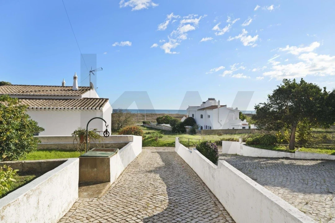 Moradia T2 para Venda em Lagos (São Sebastião e Santa Maria) Foto 5