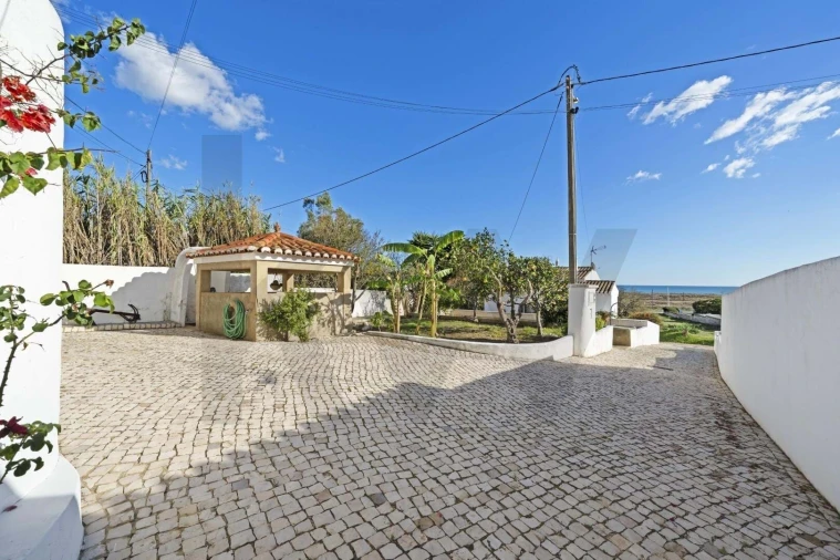 Moradia T2 para Venda em Lagos (São Sebastião e Santa Maria) Foto 34