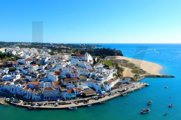 Terreno para Venda em Estômbar e Parchal Foto 19