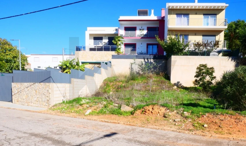Terreno para Venda em Estômbar e Parchal Foto 2