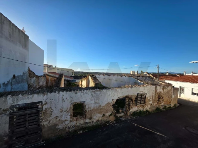 Moradia T5 para Venda em São Silvestre