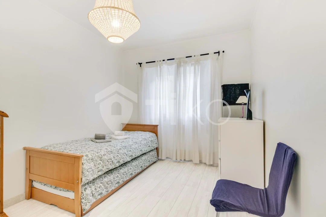 Apartamento T3 para Venda em Carcavelos e Parede Foto 17