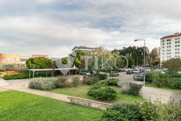 Apartamento T3 para Venda em Carcavelos e Parede Foto 25