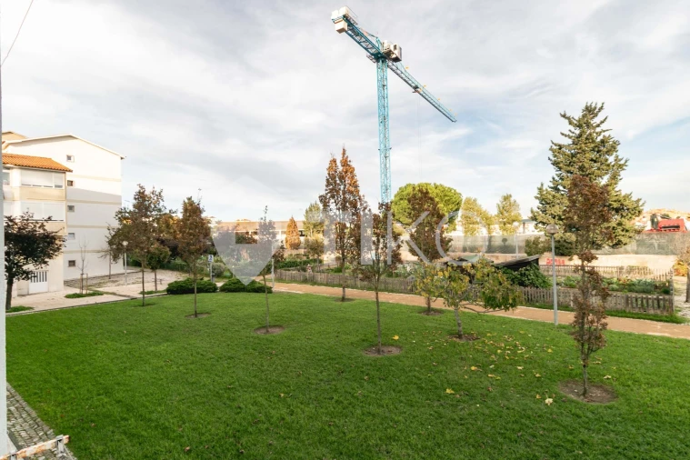 Apartamento T3 para Venda em Carcavelos e Parede Foto 21