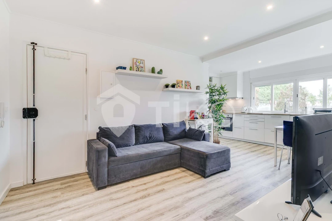 Apartamento T3 para Venda em Carcavelos e Parede Foto 1